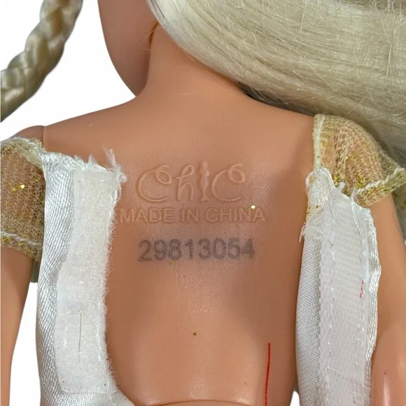 Mattel 2009 Chic Dolls Set Of 4 Barbie Blonde Brunette Mermaid Princess - Picture 3 of 6